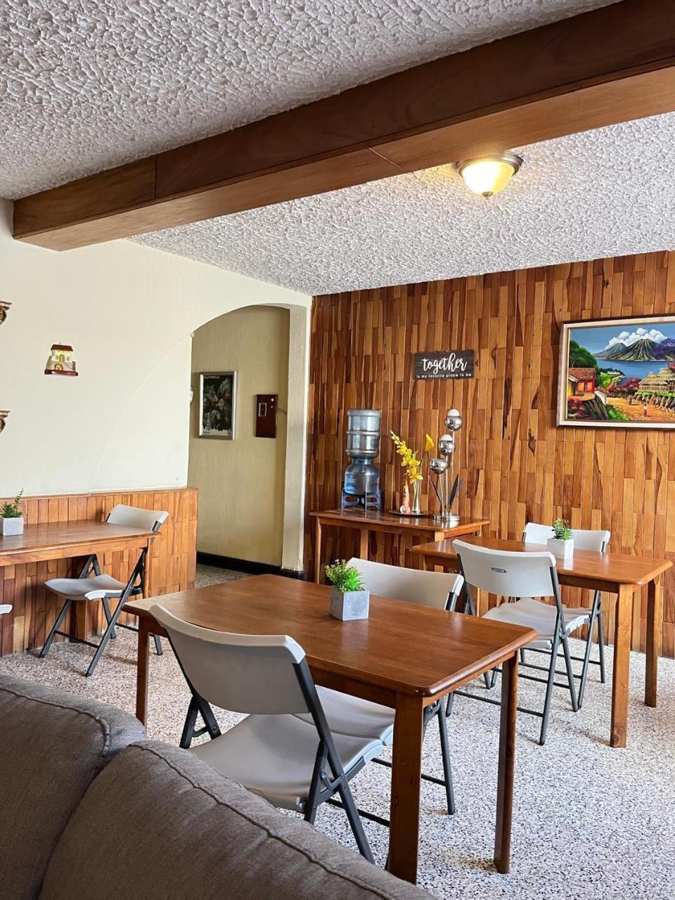 Hostal Los Volcanes Guatemala City Ngoại thất bức ảnh