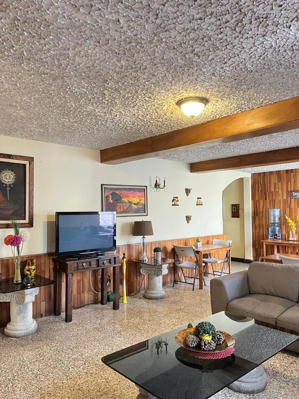 Hostal Los Volcanes Guatemala City Ngoại thất bức ảnh