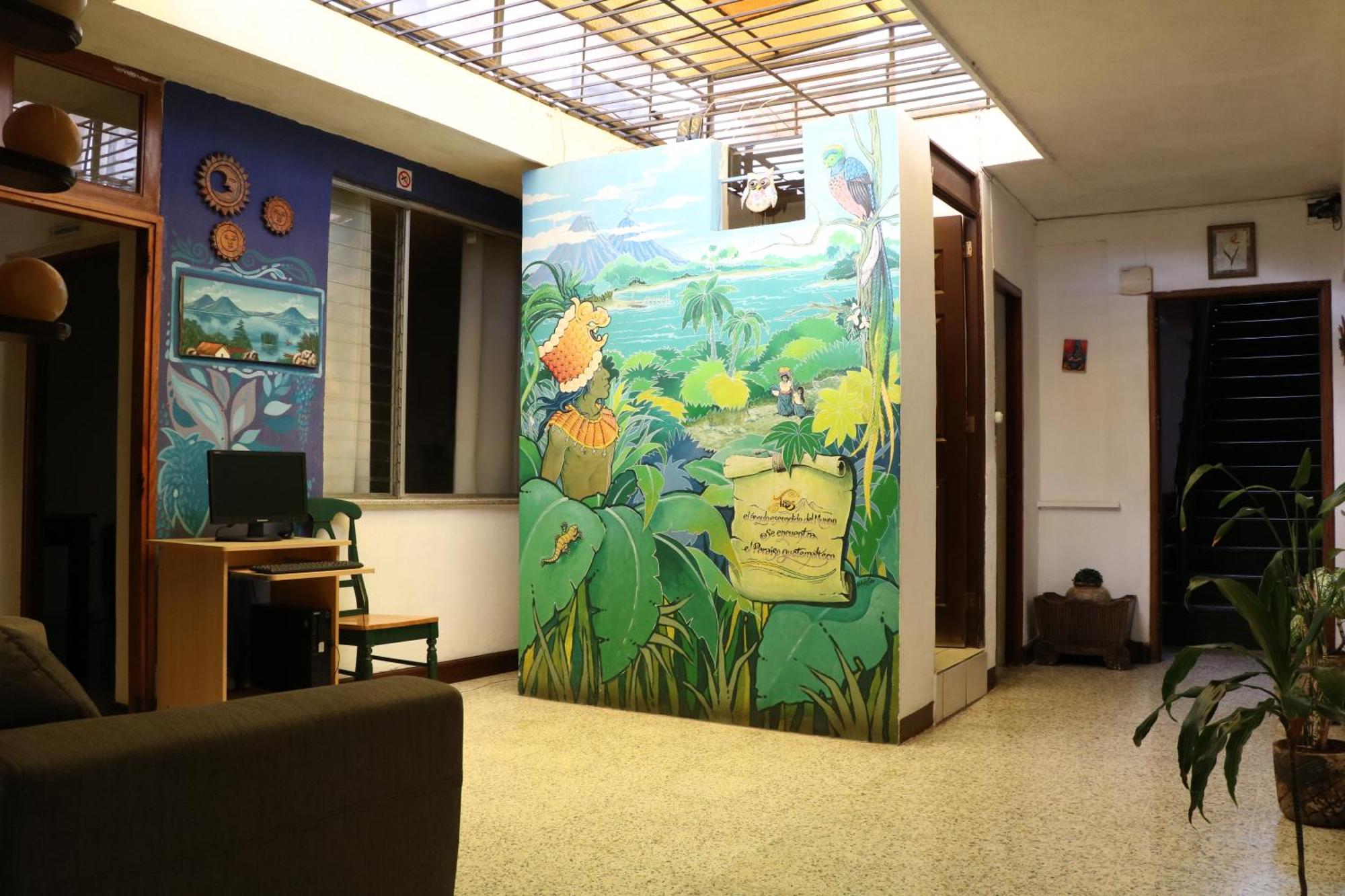 Hostal Los Volcanes Guatemala City Ngoại thất bức ảnh