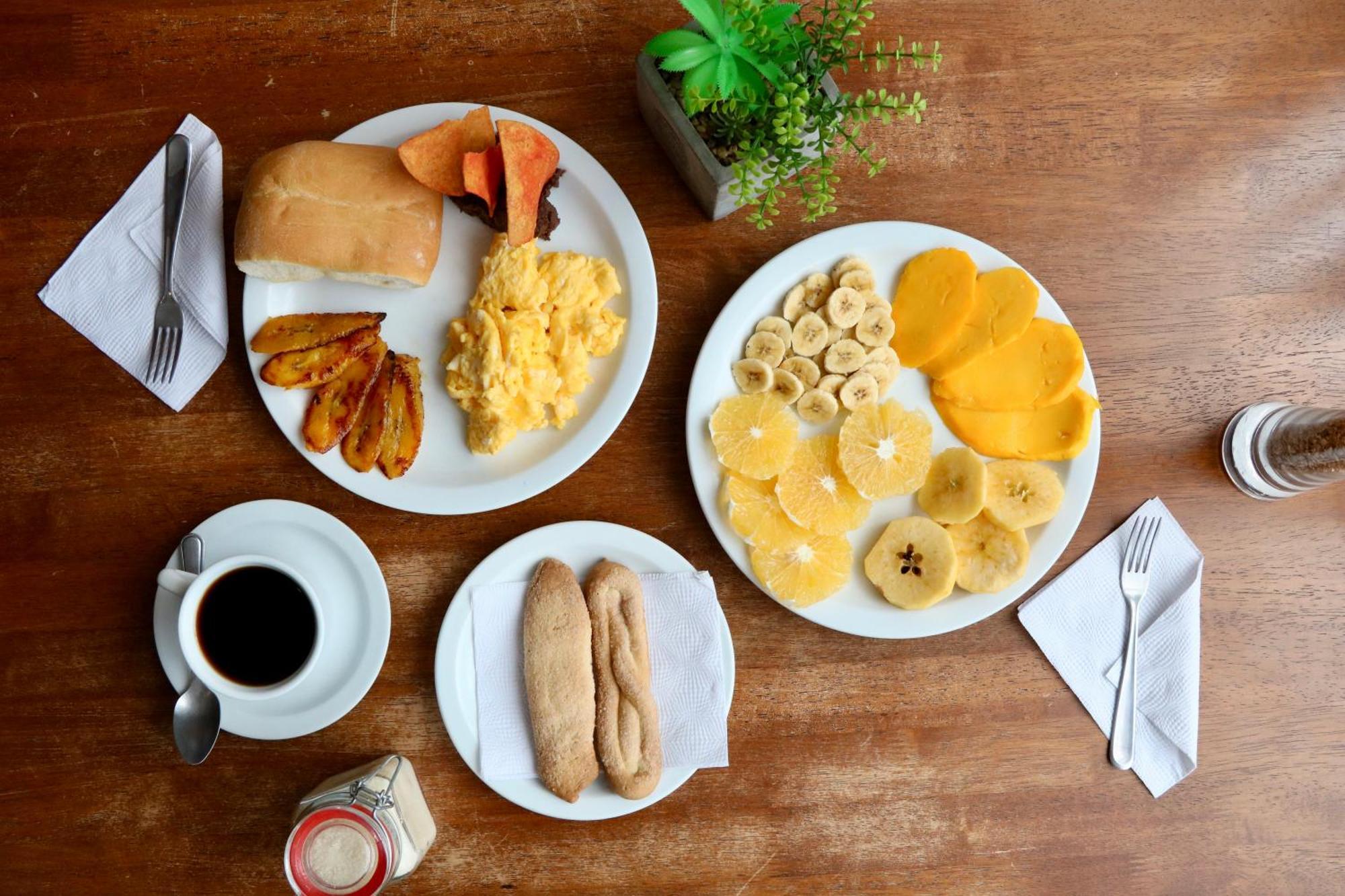 Hostal Los Volcanes Guatemala City Ngoại thất bức ảnh