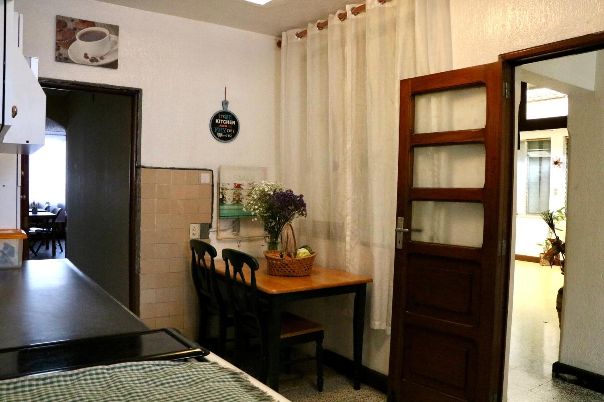 Hostal Los Volcanes Guatemala City Ngoại thất bức ảnh